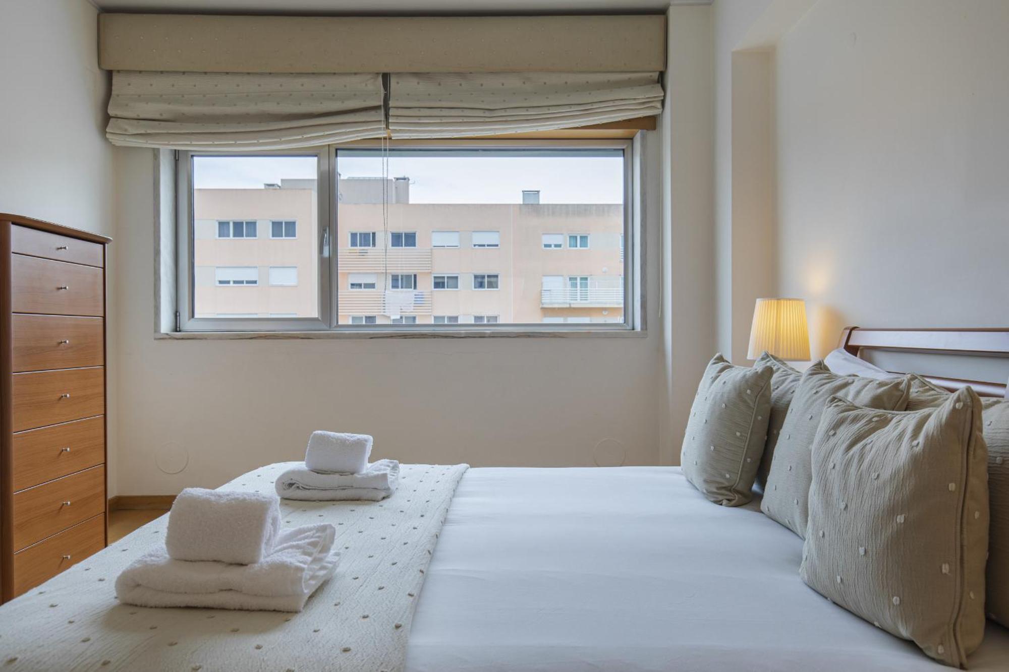 2 Bedroom Large apartment By Innkeeper Lissabon Buitenkant foto
